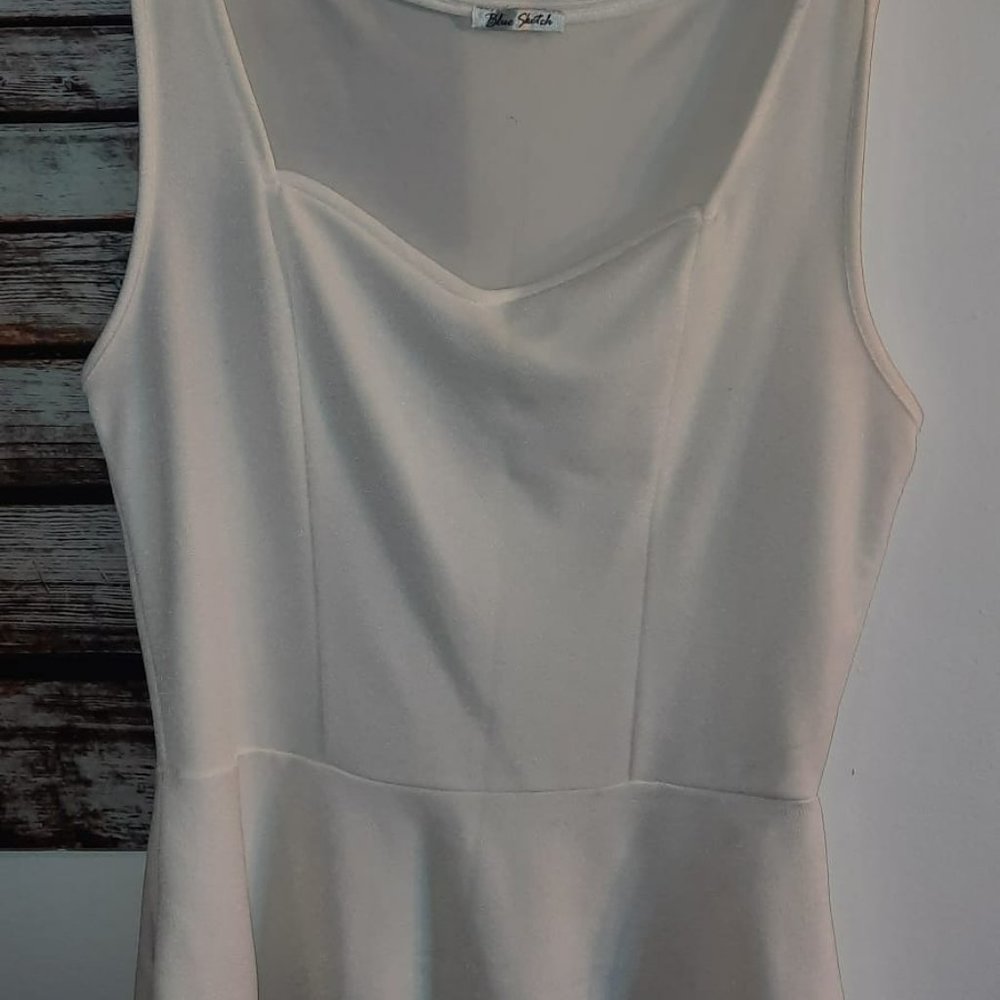 Sleeveless sexy white shirt